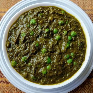 Palak matar curry with basmati rice (vegan ) 