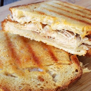 Chicken sandwich ( tosta de frango ) 
