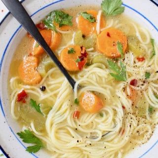 Vegetable noodles soup 