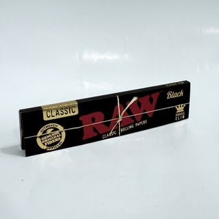  RAW Black King Size Slim – Ultra Fino, Queima Lenta + Tips