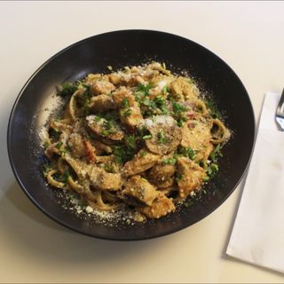Linguine de Frango c/ Cogumelos