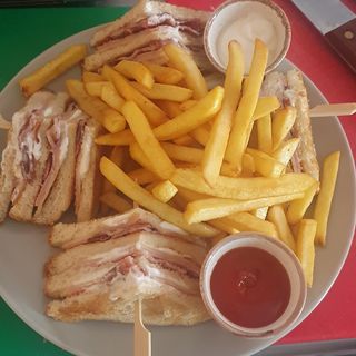 CLUB SANDWICH