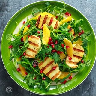 SALADA DE HALLOUMI