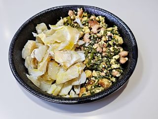 Lombo de Bacalhau Lascado na Frigideira com Alho