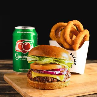 Menu X - Salada Burger + Bebida + Acompanhamento + Molhos