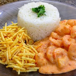 strogonoff de camarão