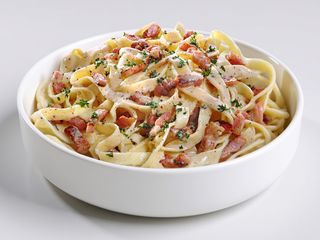 Massa com Chouriço e Bacon