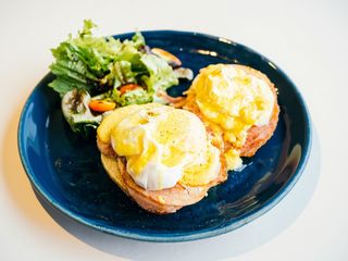 Ovos Benedict Pulled Pork