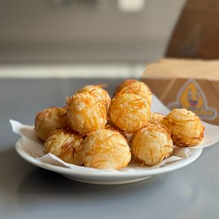 Bolinha de queijo