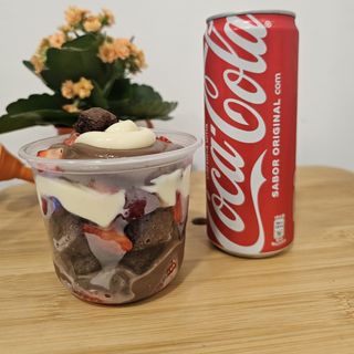 Copo da Felicidade Brownie Sensação + Bebida 330 ml