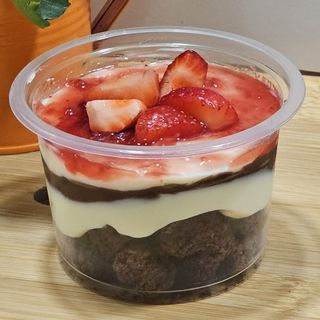 Brownie no potinho Nido Nutella e Morango