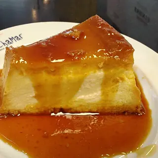 Pudim de queijo e ovos