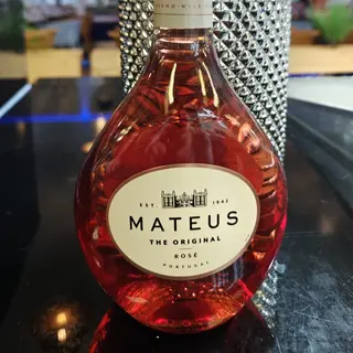 Mateus Rose