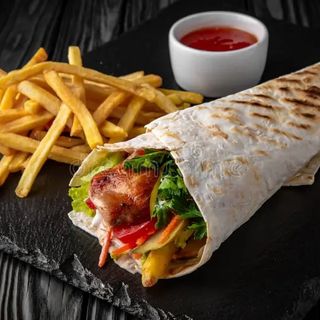 Drum Kebab com batata frita 