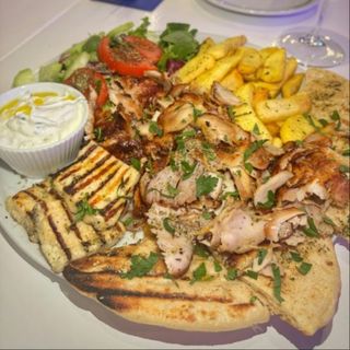 Porco & Halloumi Gyros (Pork & Halloumi Gyros Mix)