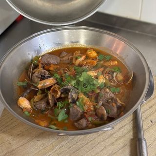 Cataplana de Marisco c/ Carne (2 pax)