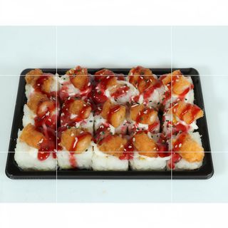 027 - Maki Abacaxi c/ gambaspanadas e molho de morango