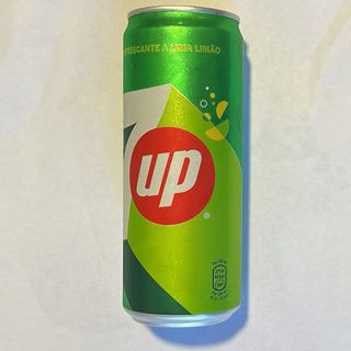 B9 - 7UP Lata 330ml