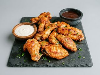 (1) Chicken Wings (5pcs)