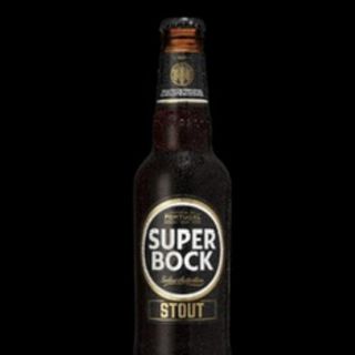 Cerveja preta Super Bock