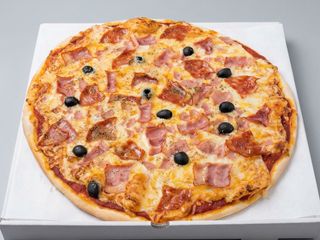 Pizza de Queijo e Fiambre