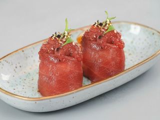 Maguro 2 PCS