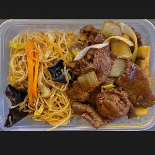 MASSA DE ARROZ COM VACA