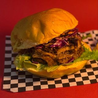 PULLED PORK BURGER