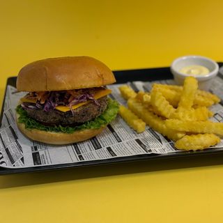 VEGGIE COLESLAW BURGER