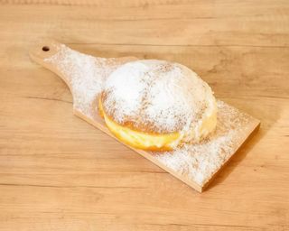 Bola tradicional de creme de pasteleiro