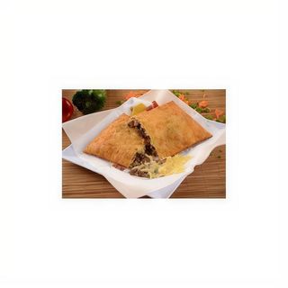 Pastel de Carne com Queijo Tamanho 21 cm