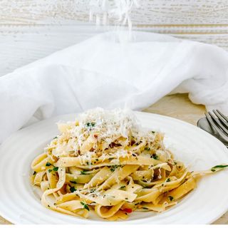TAGLIATELLE OLÉ OLÉ (POUCO PICANTE)