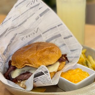 Burger  Cheese Bacon