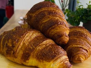 Croissant com doce de ovos