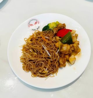 Massa de Arroz Com Frango