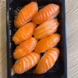 M11 Nigiri de Salmão