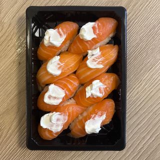 M15 Nigiri de Salmão C/ Philadelphia