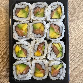 M31 Califórnia Salmão Abacate e Manga