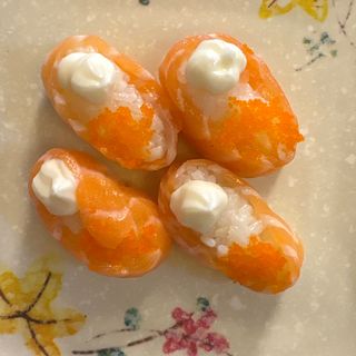 M37 Taraku Sushi C/ Salmão, Ovas Laranja E Maionese