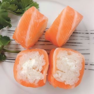 M42A Rolo Salmão C/ Queijo