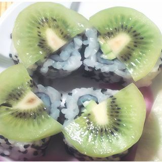 M43 Califórnia de Kiwi C/ Abacate, Manga, Pepino