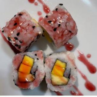 M43A Califórnia manga ananás com molho morango