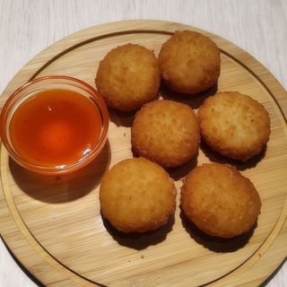 Camembert Bites