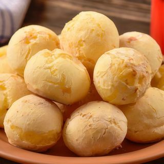 Pães de Queijo 3 unidades + Bebida (330 ml)