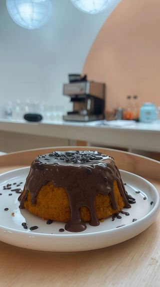 Mini Bolo de Cenoura Com Cobertura de Chocolate
