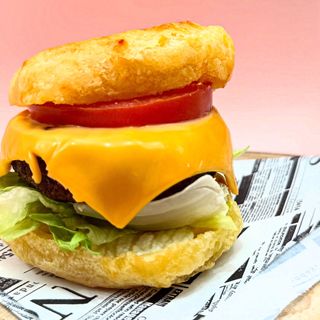 Hambúrguer de pão de queijo