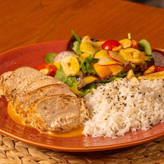 Peito de Frango Jerk com Molho Piri-Piri