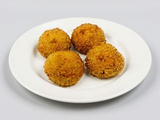 Crunchy Salmon Rolls 4 piece