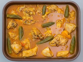 Galinha de Moamba de Dendém