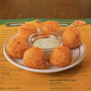 Coxinha de Bobó de Camarão
